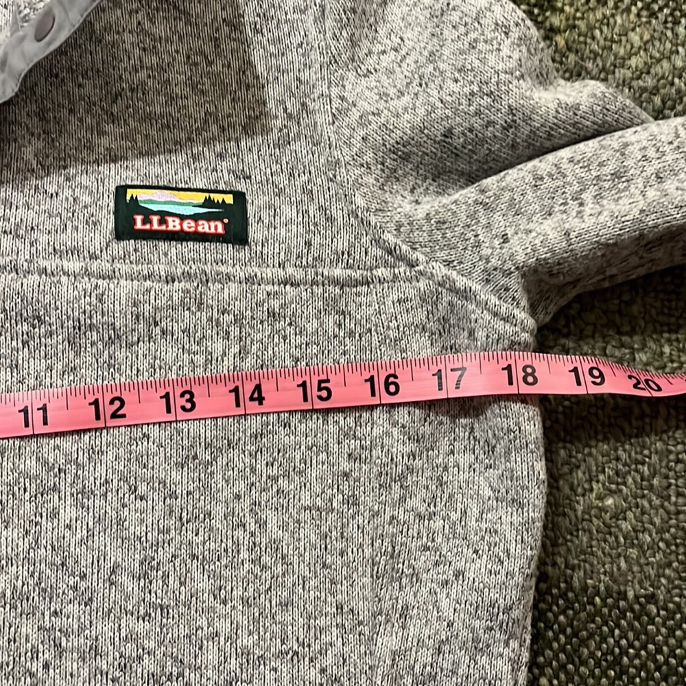 L.L. Bean Womens pullover top - Picture 7 of 9